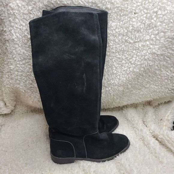 UGG Shoes - UGG Daley Tall Knee High Suede Black Boots sz 6.5